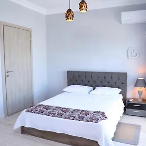 Apartman Damias, Szaloniki